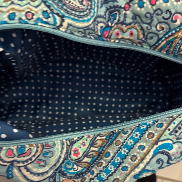 Vera Bradley Teal and Blue Paisley Daisy Dot Bag NWOT - Picture 5 of 5